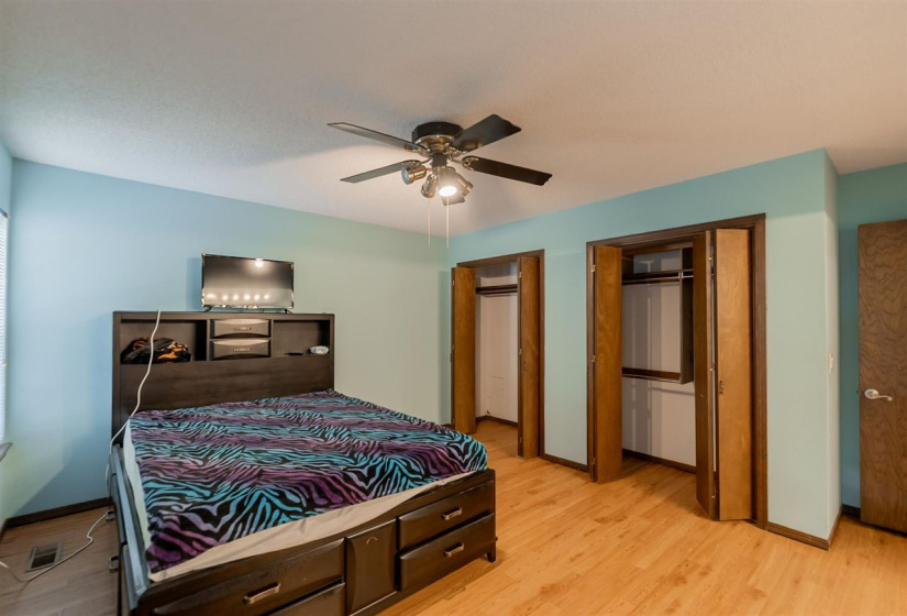 3 Bedrooms Bedrooms, 0 ,2 BathroomsBathrooms,Residential,Single Family,Surrey,1,133635