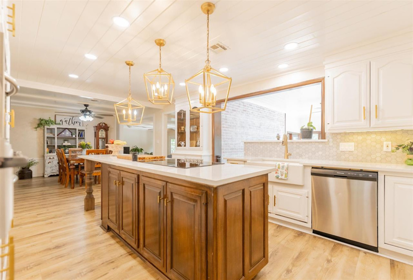 4 Bedrooms Bedrooms, 0 ,4 BathroomsBathrooms,Residential,Single Family,Thompson,1.5,133654