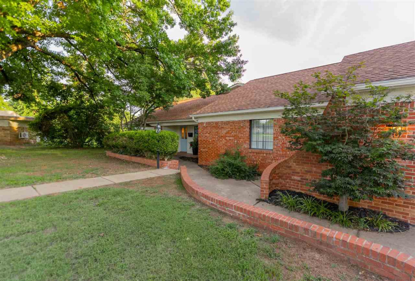 4 Bedrooms Bedrooms, 0 ,4 BathroomsBathrooms,Residential,Single Family,Thompson,1.5,133654