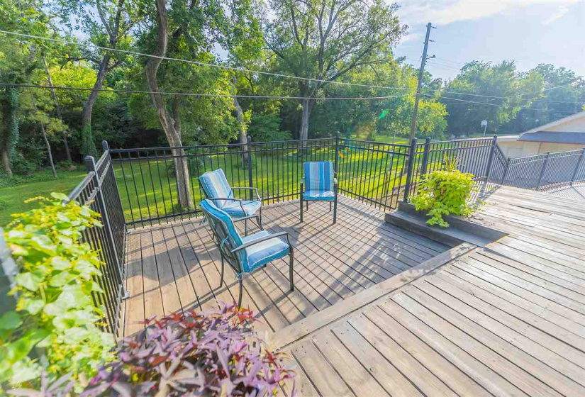 4 Bedrooms Bedrooms, 0 ,4 BathroomsBathrooms,Residential,Single Family,Thompson,1.5,133654