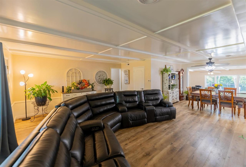 4 Bedrooms Bedrooms, 0 ,4 BathroomsBathrooms,Residential,Single Family,Thompson,1.5,133654