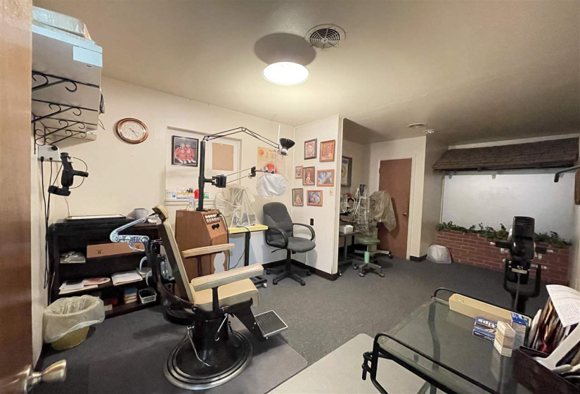 0 ,6 BathroomsBathrooms,Commercial/industrial,Commercial,Highland,1,133657