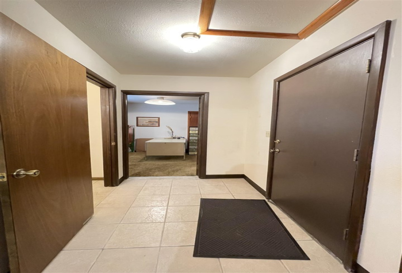 0 ,6 BathroomsBathrooms,Commercial/industrial,Commercial,Highland,1,133657