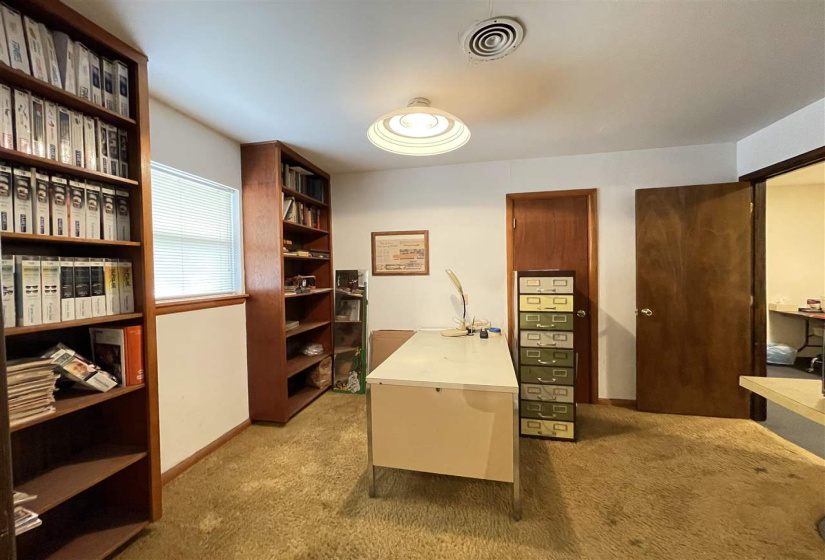 0 ,6 BathroomsBathrooms,Commercial/industrial,Commercial,Highland,1,133657