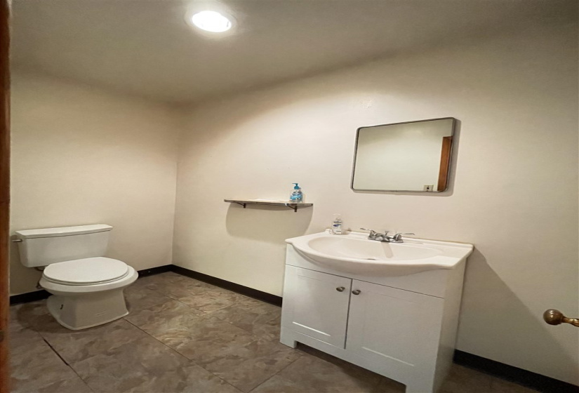 0 ,6 BathroomsBathrooms,Commercial/industrial,Commercial,Highland,1,133657