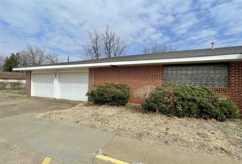 0 ,6 BathroomsBathrooms,Commercial/industrial,Commercial,Highland,1,133657