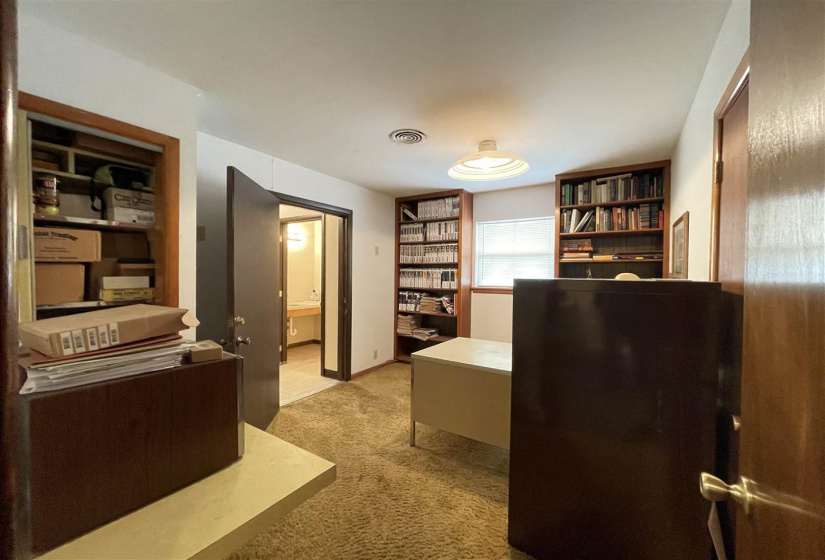 0 , 0 ,0,Residential,Single Family,Highland,1,133658