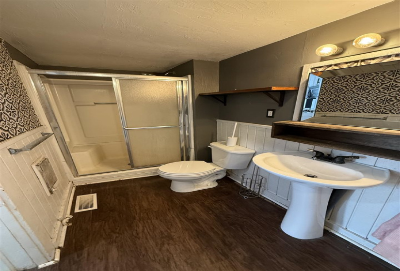 3 Bedrooms Bedrooms, 0 ,2 BathroomsBathrooms,Residential,Single Family,Jefferson,2,133660