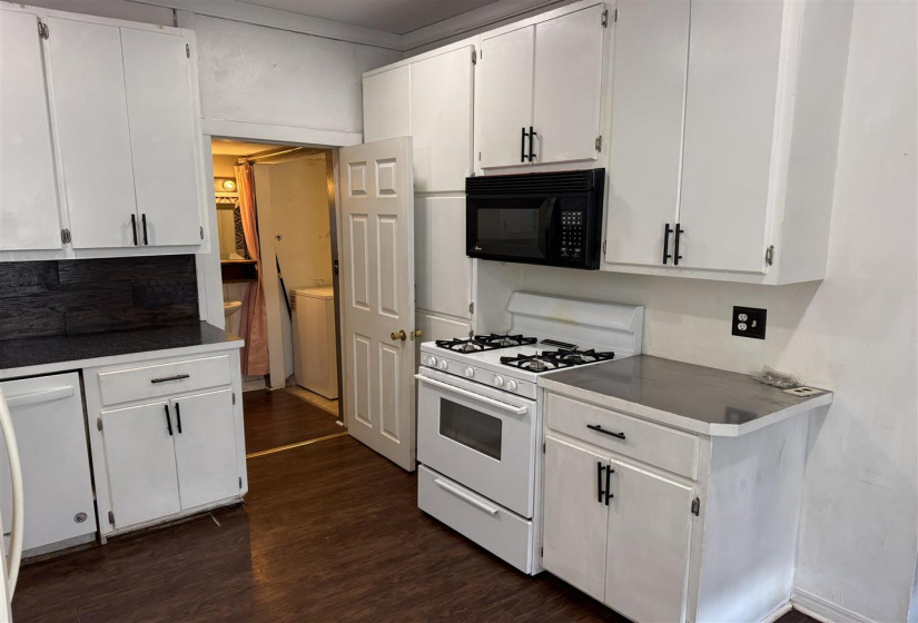 3 Bedrooms Bedrooms, 0 ,2 BathroomsBathrooms,Residential,Single Family,Jefferson,2,133660