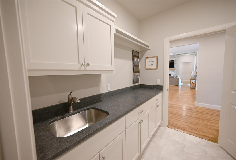 5 Bedrooms Bedrooms, 0 ,2 BathroomsBathrooms,Residential,Single Family,Bandera,1,133678