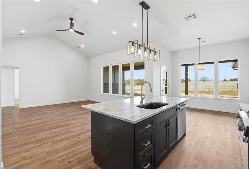 4 Bedrooms Bedrooms, 0 ,2 BathroomsBathrooms,Residential,Single Family,Bison,1,133684