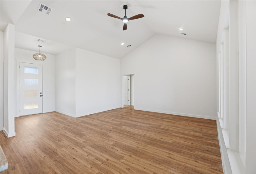 4 Bedrooms Bedrooms, 0 ,2 BathroomsBathrooms,Residential,Single Family,Bison,1,133684