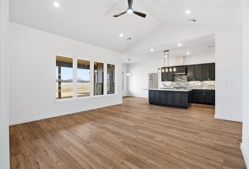 4 Bedrooms Bedrooms, 0 ,2 BathroomsBathrooms,Residential,Single Family,Bison,1,133684