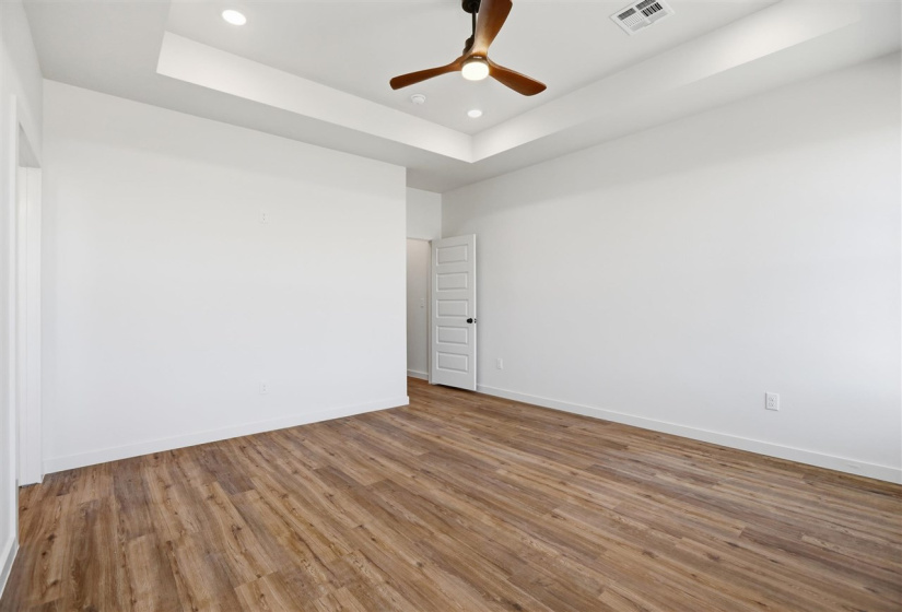 4 Bedrooms Bedrooms, 0 ,2 BathroomsBathrooms,Residential,Single Family,Bison,1,133684