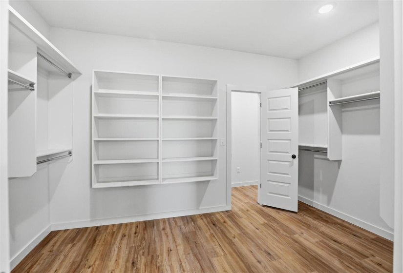 4 Bedrooms Bedrooms, 0 ,2 BathroomsBathrooms,Residential,Single Family,Bison,1,133684