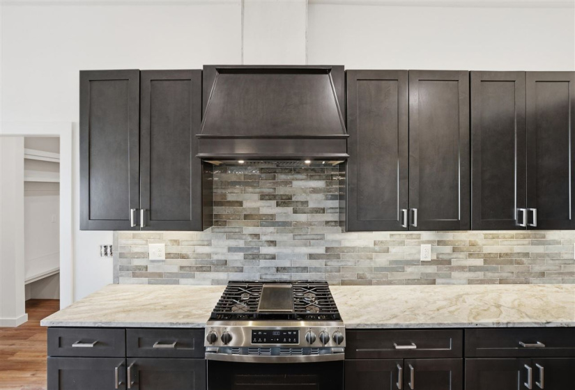 4 Bedrooms Bedrooms, 0 ,2 BathroomsBathrooms,Residential,Single Family,Bison,1,133684