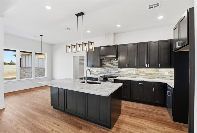 4 Bedrooms Bedrooms, 0 ,2 BathroomsBathrooms,Residential,Single Family,Bison,1,133684