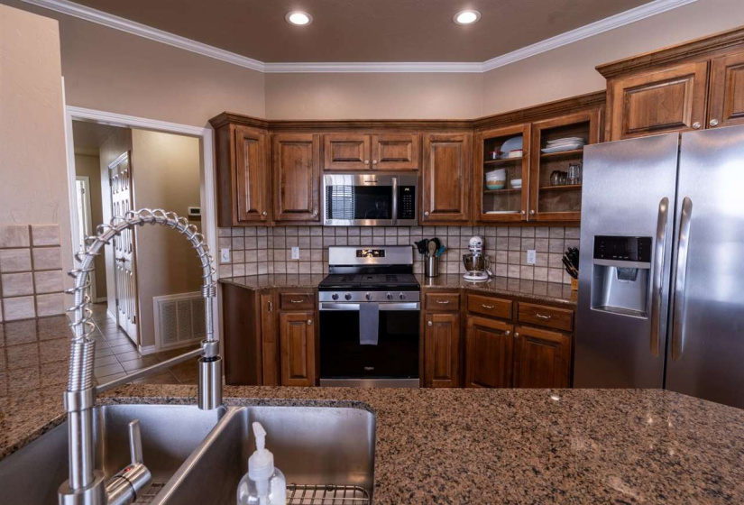 3 Bedrooms Bedrooms, 0 ,2 BathroomsBathrooms,Residential,Single Family,Windsor,1,133688