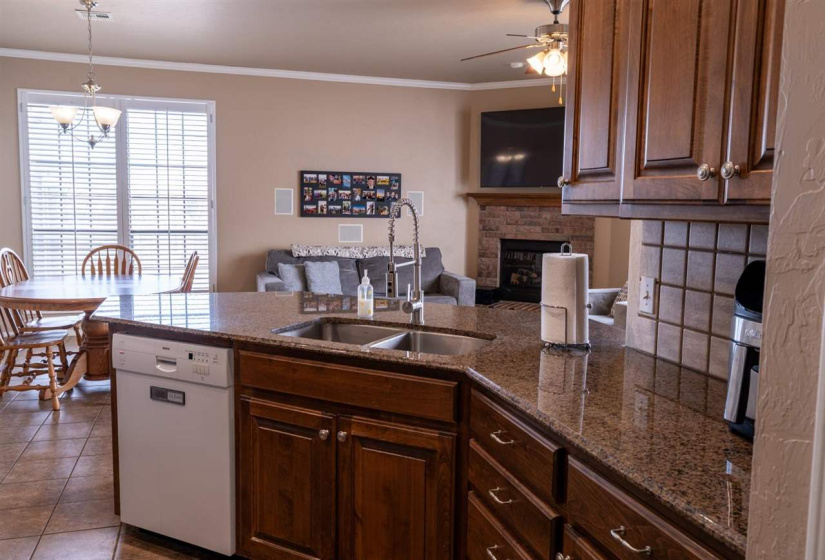 3 Bedrooms Bedrooms, 0 ,2 BathroomsBathrooms,Residential,Single Family,Windsor,1,133688