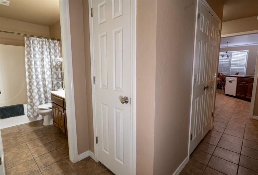 3 Bedrooms Bedrooms, 0 ,2 BathroomsBathrooms,Residential,Single Family,Windsor,1,133688