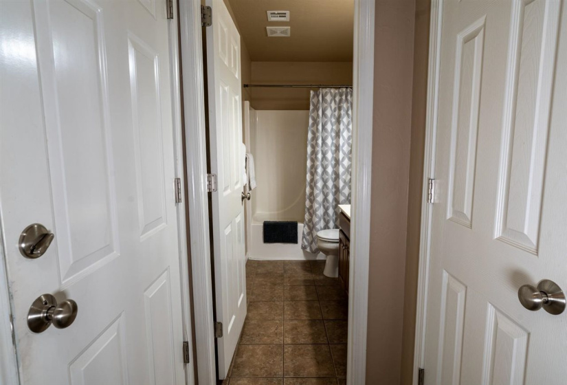 3 Bedrooms Bedrooms, 0 ,2 BathroomsBathrooms,Residential,Single Family,Windsor,1,133688