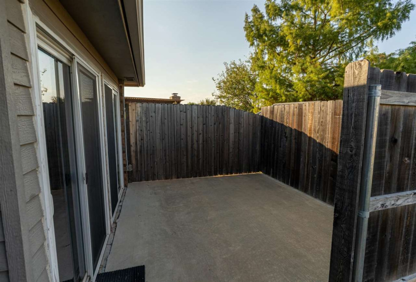 3 Bedrooms Bedrooms, 0 ,2 BathroomsBathrooms,Residential,Single Family,Windsor,1,133688