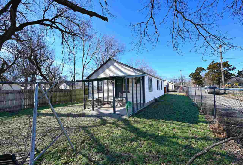 2 Bedrooms Bedrooms, 0 ,2 BathroomsBathrooms,Residential,Single Family,13th,1,133689