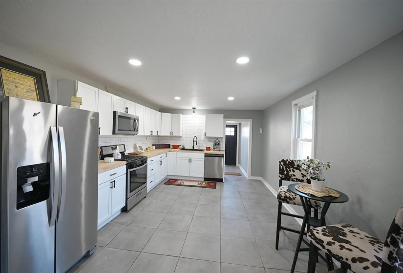 2 Bedrooms Bedrooms, 0 ,2 BathroomsBathrooms,Residential,Single Family,13th,1,133689