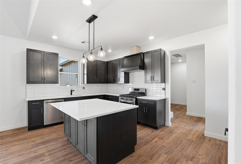 4 Bedrooms Bedrooms, 0 ,2 BathroomsBathrooms,Residential,Single Family,Bison,1.5,133690