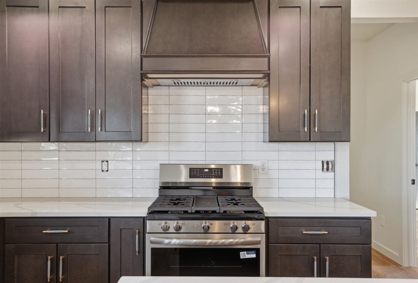 4 Bedrooms Bedrooms, 0 ,2 BathroomsBathrooms,Residential,Single Family,Bison,1.5,133690