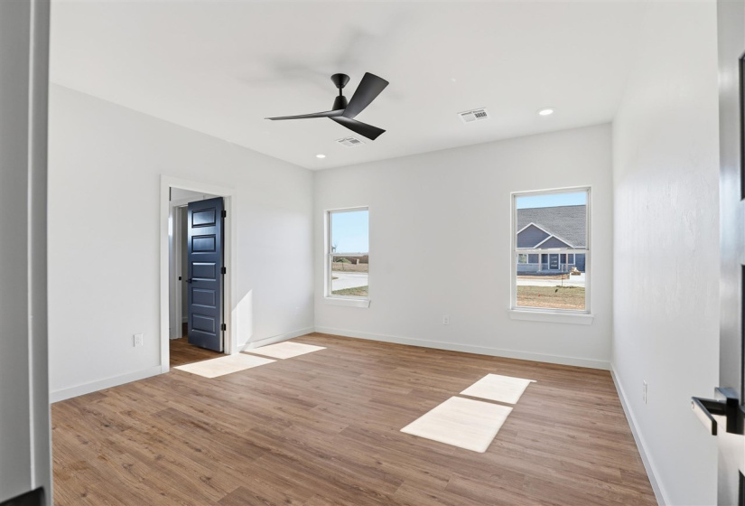 4 Bedrooms Bedrooms, 0 ,2 BathroomsBathrooms,Residential,Single Family,Bison,1.5,133690