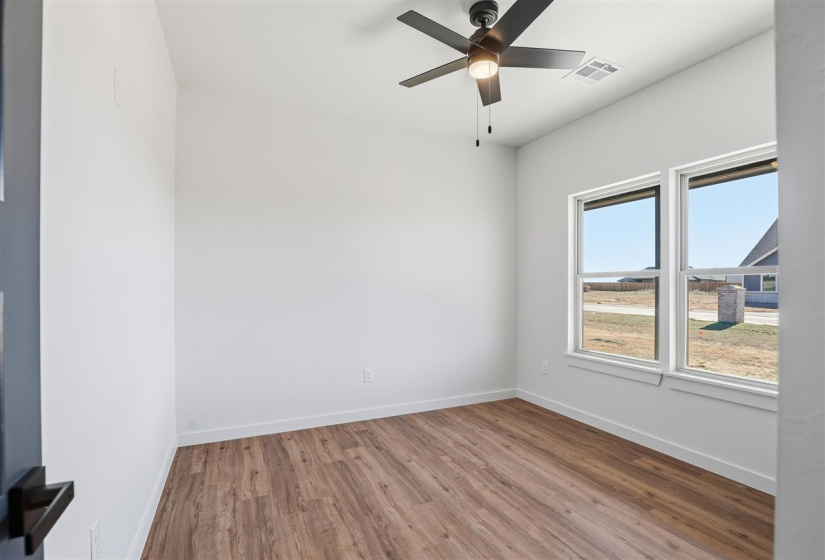 4 Bedrooms Bedrooms, 0 ,2 BathroomsBathrooms,Residential,Single Family,Bison,1.5,133690