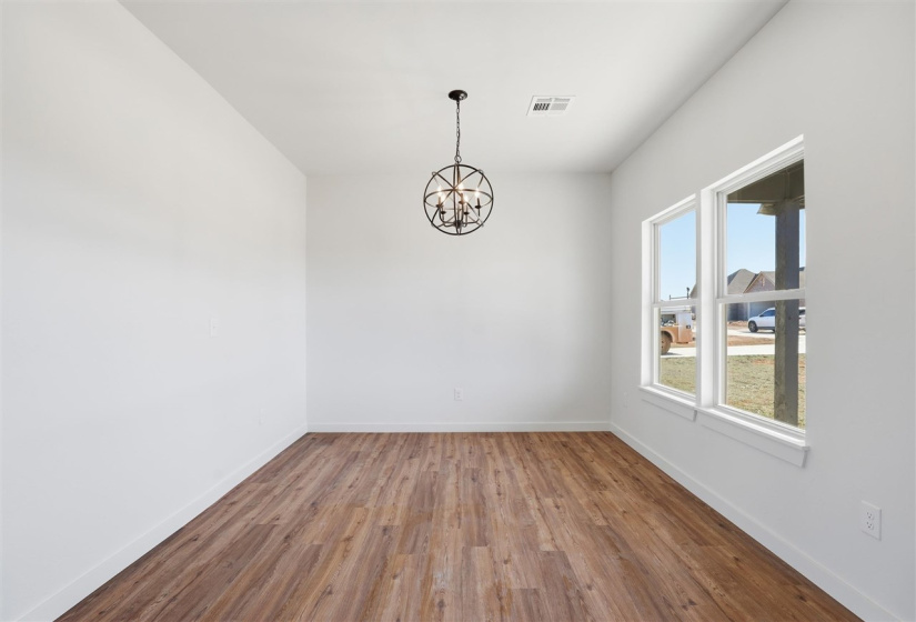 4 Bedrooms Bedrooms, 0 ,2 BathroomsBathrooms,Residential,Single Family,Bison,1.5,133690