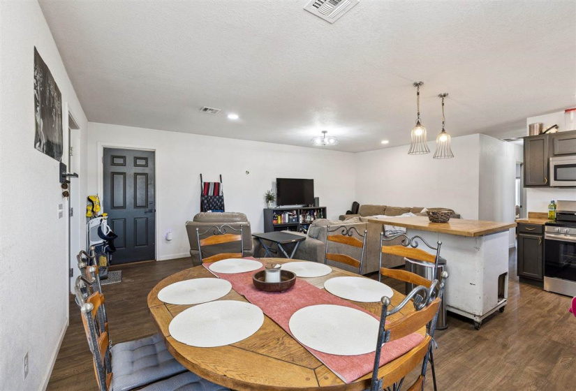 0 , 0 ,3 BathroomsBathrooms,Multi-family,Other,Western,1,133693