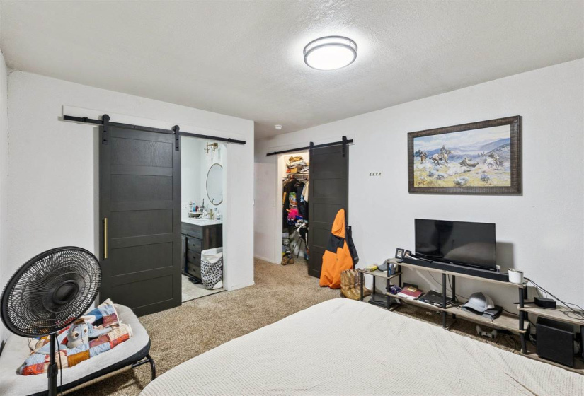 0 , 0 ,3 BathroomsBathrooms,Multi-family,Other,Western,1,133693