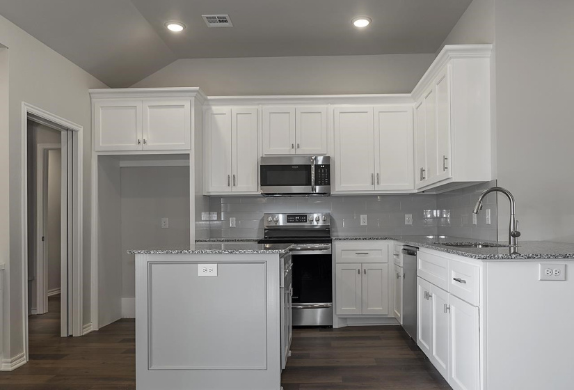 3 Bedrooms Bedrooms, 0 ,2 BathroomsBathrooms,Residential,Single Family,Kinder Wells,1,133697