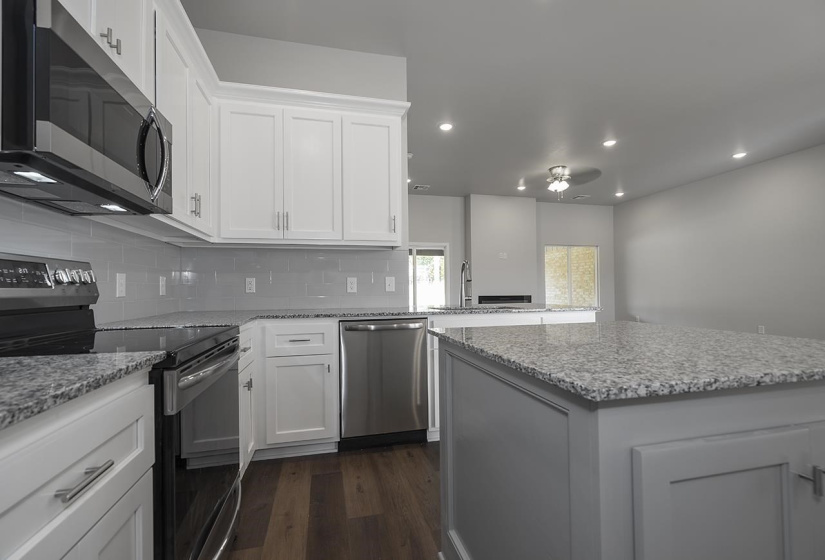 3 Bedrooms Bedrooms, 0 ,2 BathroomsBathrooms,Residential,Single Family,Kinder Wells,1,133697