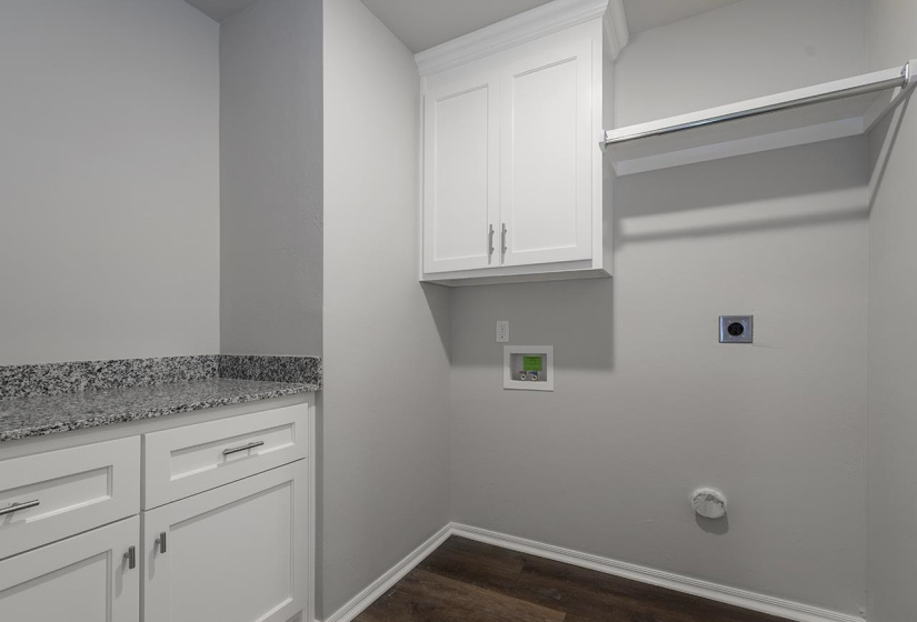 3 Bedrooms Bedrooms, 0 ,2 BathroomsBathrooms,Residential,Single Family,Kinder Wells,1,133697