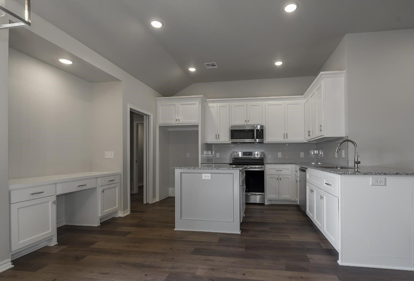 3 Bedrooms Bedrooms, 0 ,2 BathroomsBathrooms,Residential,Single Family,Kinder Wells,1,133697