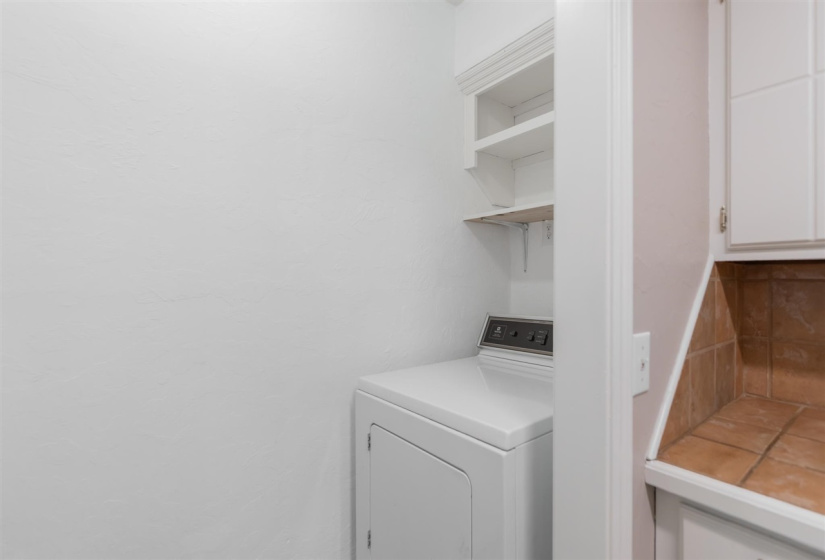 3 Bedrooms Bedrooms, 0 ,2 BathroomsBathrooms,Residential,Single Family,Krayler,1,133698