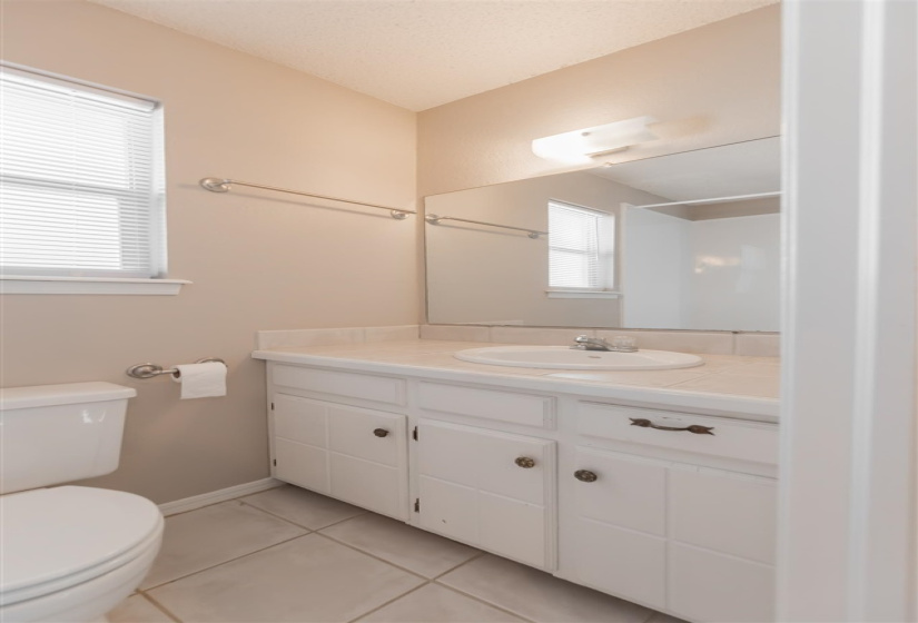 3 Bedrooms Bedrooms, 0 ,2 BathroomsBathrooms,Residential,Single Family,Krayler,1,133698