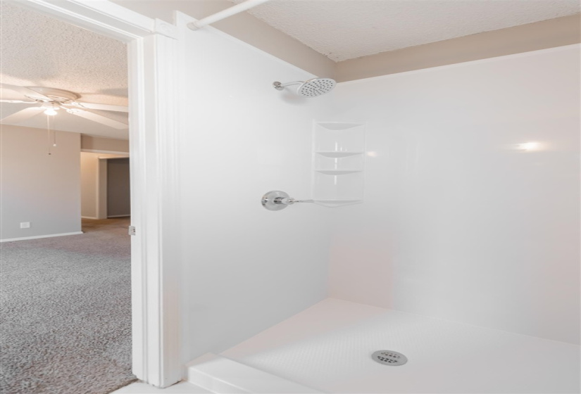 3 Bedrooms Bedrooms, 0 ,2 BathroomsBathrooms,Residential,Single Family,Krayler,1,133698