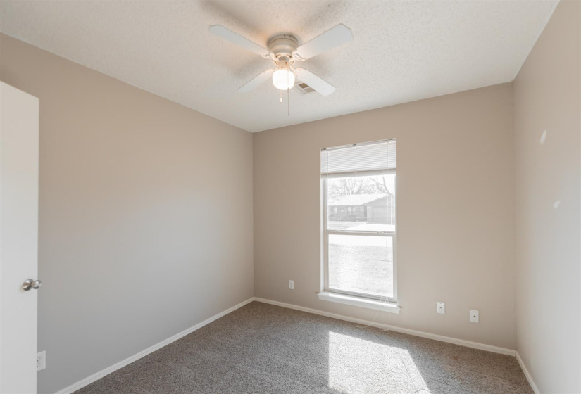 3 Bedrooms Bedrooms, 0 ,2 BathroomsBathrooms,Residential,Single Family,Krayler,1,133698