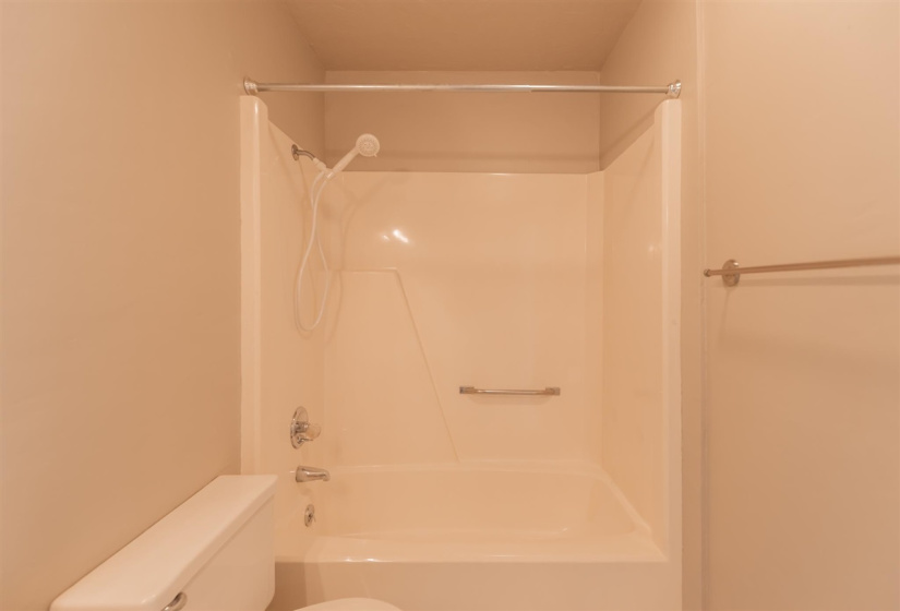 3 Bedrooms Bedrooms, 0 ,2 BathroomsBathrooms,Residential,Single Family,Krayler,1,133698