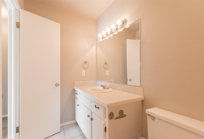 3 Bedrooms Bedrooms, 0 ,2 BathroomsBathrooms,Residential,Single Family,Krayler,1,133698