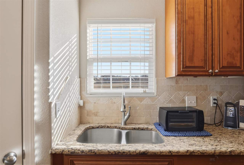 4 Bedrooms Bedrooms, 0 ,2 BathroomsBathrooms,Residential,Single Family,22nd,1,133702