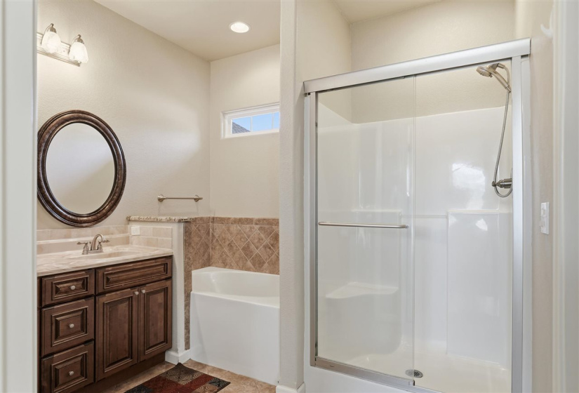 4 Bedrooms Bedrooms, 0 ,2 BathroomsBathrooms,Residential,Single Family,22nd,1,133702