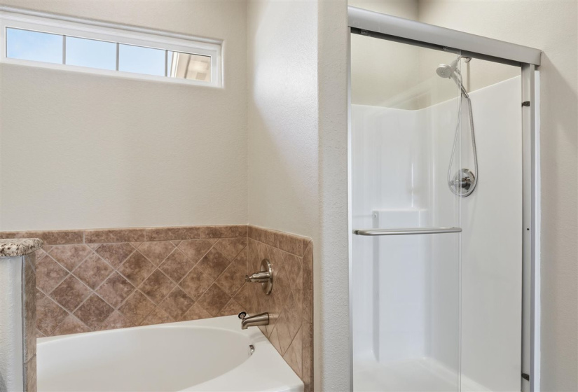 4 Bedrooms Bedrooms, 0 ,2 BathroomsBathrooms,Residential,Single Family,22nd,1,133702