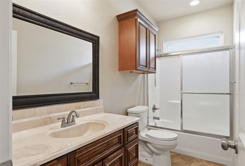 4 Bedrooms Bedrooms, 0 ,2 BathroomsBathrooms,Residential,Single Family,22nd,1,133702