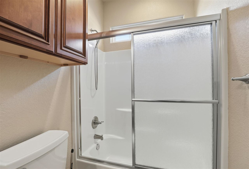 4 Bedrooms Bedrooms, 0 ,2 BathroomsBathrooms,Residential,Single Family,22nd,1,133702